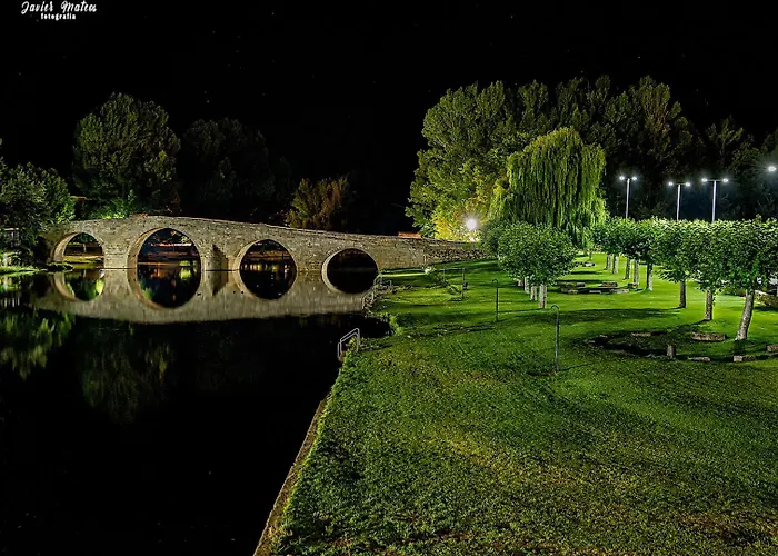 Casa Viria 펜션 나발루엔가